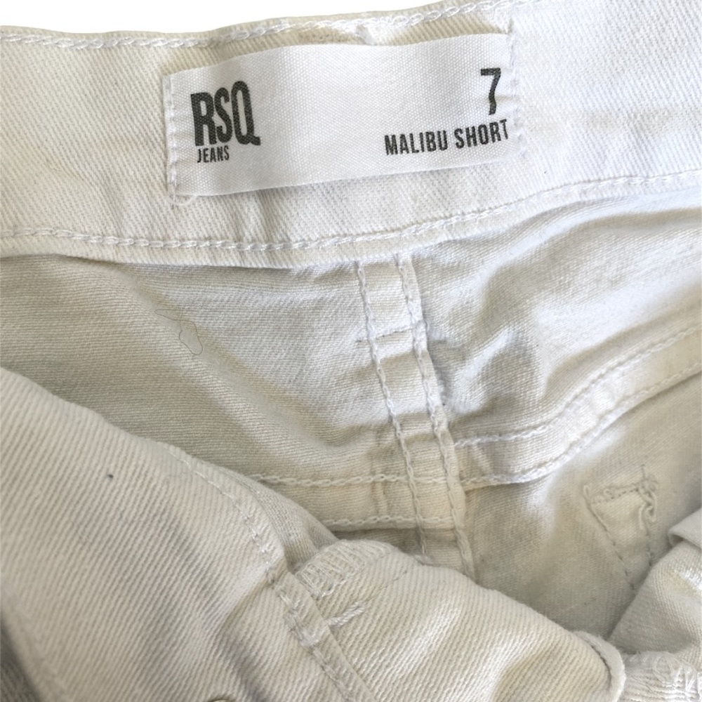 RSQ White Malibu Short Shorts Size 7 Casual Neutral Classic - Picture 2 of 5